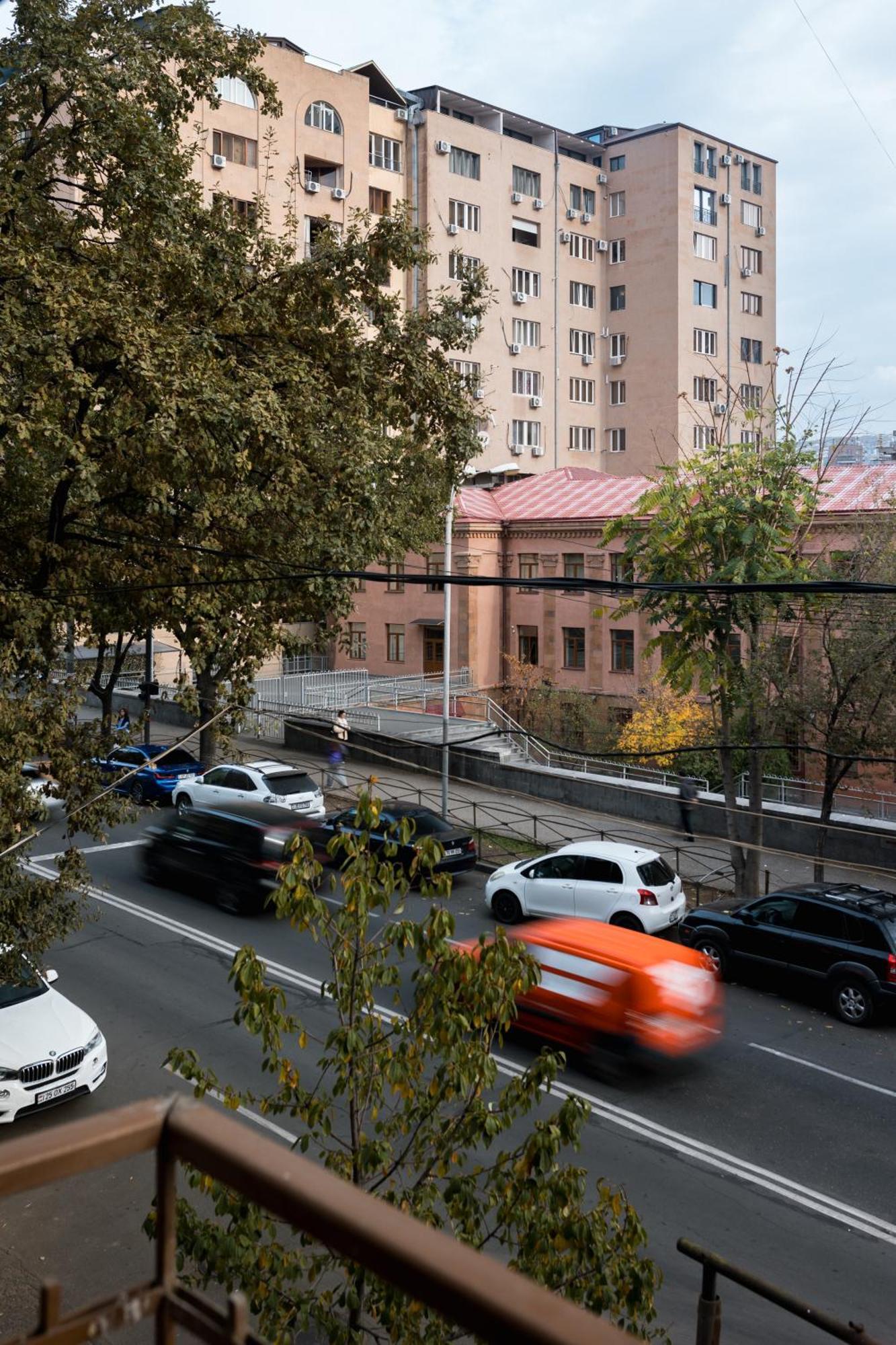 Designed 1Br Balcony To Saryan St Self-Enrty Keygo 29 Daire Erivan Dış mekan fotoğraf